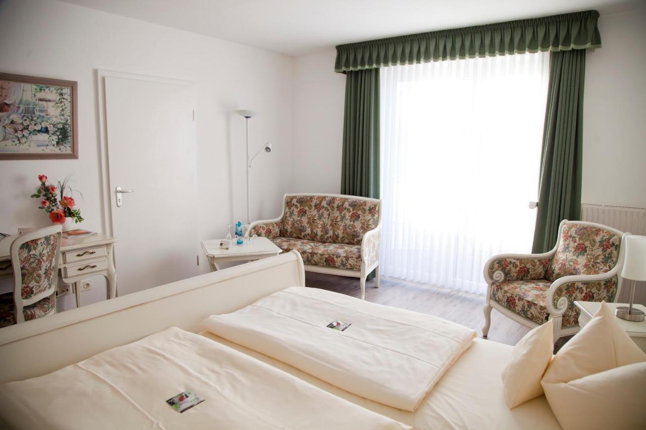 Flair Hotel Reuner زوسين المظهر الخارجي الصورة