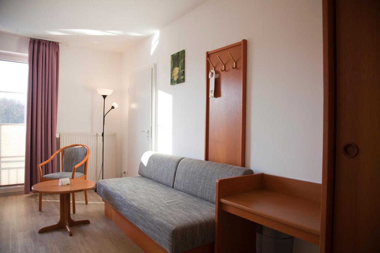 Flair Hotel Reuner زوسين المظهر الخارجي الصورة