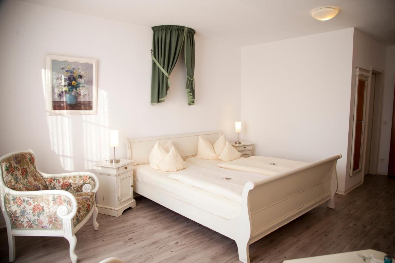 Flair Hotel Reuner زوسين المظهر الخارجي الصورة