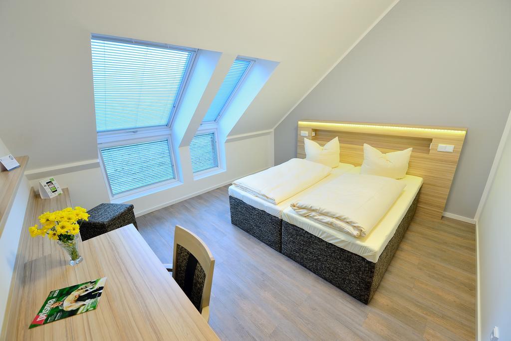 Flair Hotel Reuner زوسين المظهر الخارجي الصورة
